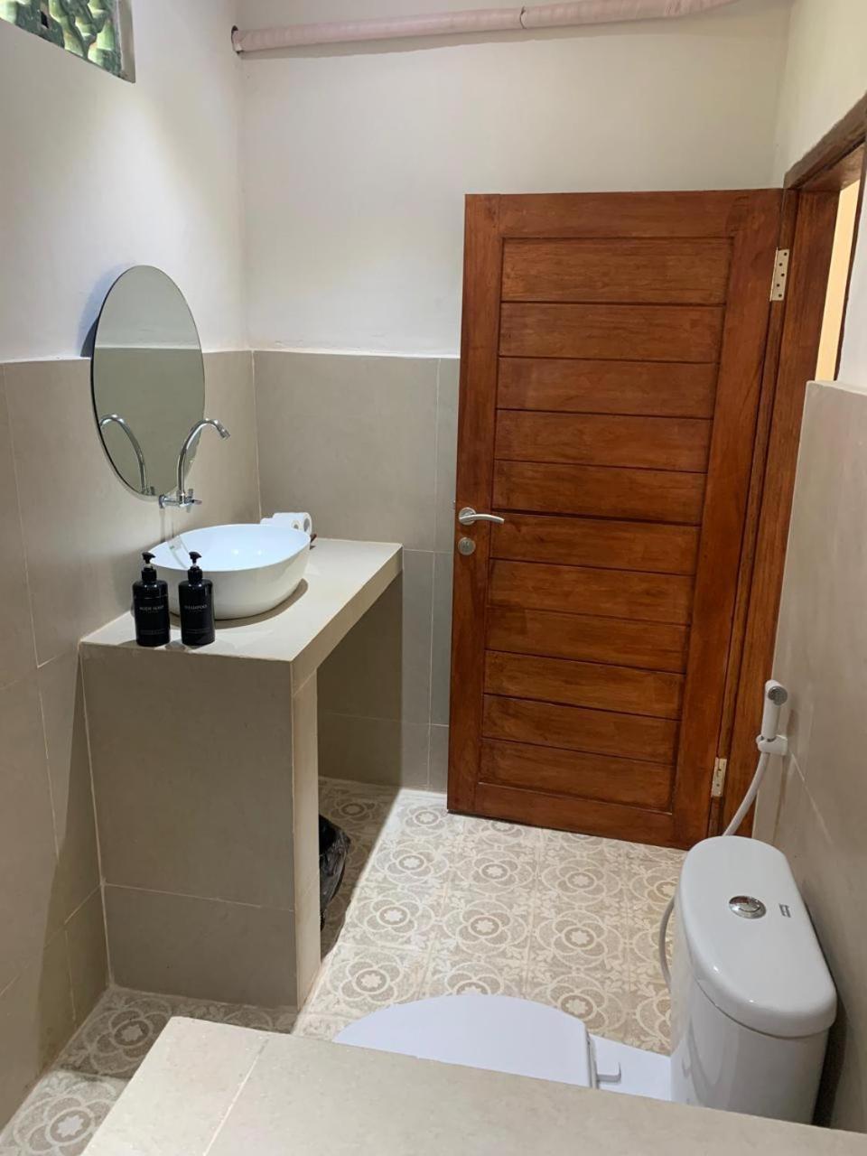 Lombok Coconut Hotel Mangsit Kültér fotó