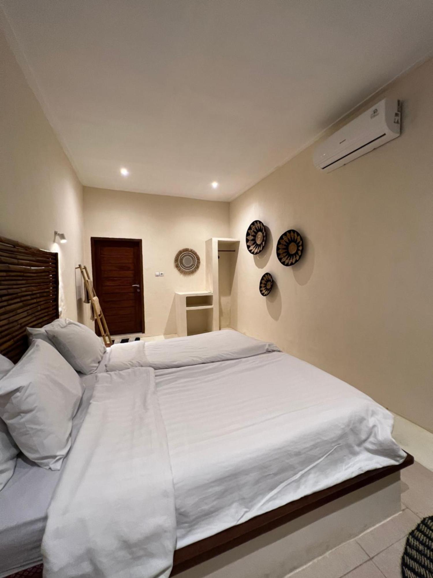 Lombok Coconut Hotel Mangsit Kültér fotó